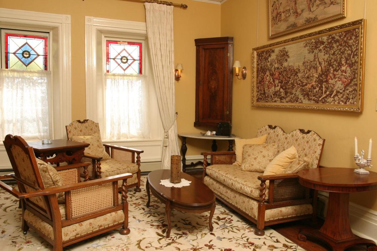 مبيت وإفطار شلالات نياغارا Grand Victorian المظهر الخارجي الصورة