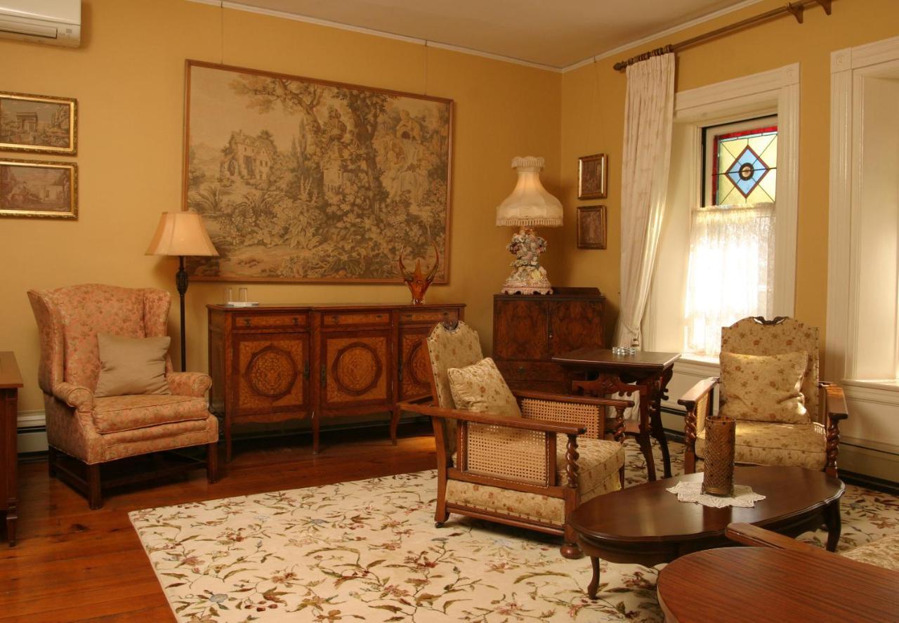 مبيت وإفطار شلالات نياغارا Grand Victorian المظهر الخارجي الصورة